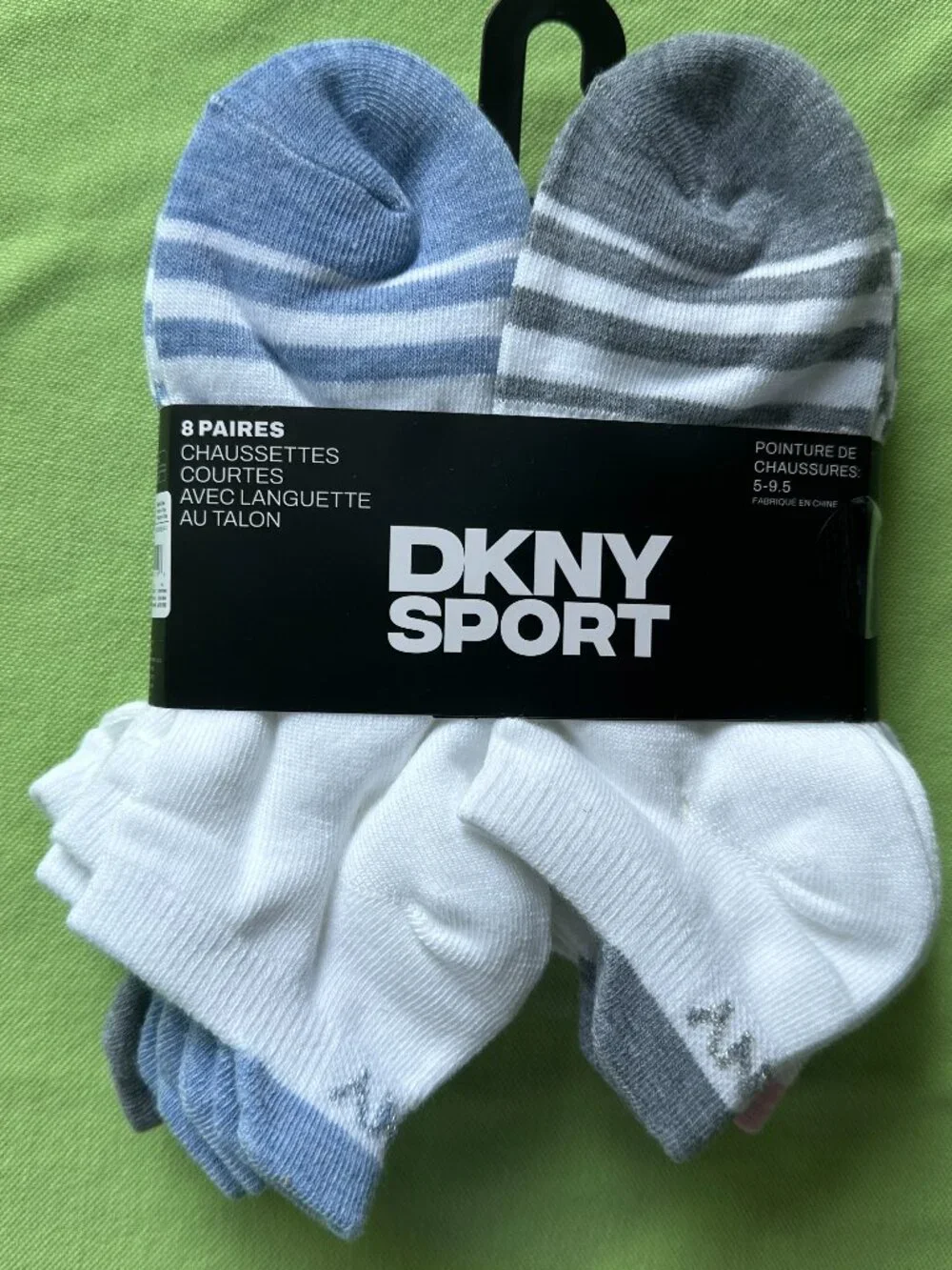 DKNY WOMEN'S 8-PK. LOW CUT SOCKS W/HEEL TAB:NWT WHITE W/PINK, BLUE, GREY